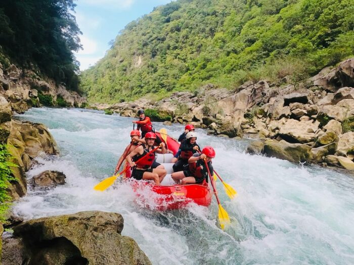 Actividad de aventura: rafting nivel III