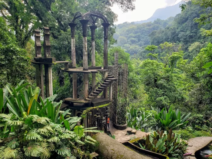 Jardín Escultórico Surrealista de Edward James + Sótano de las Huahuas (1 día)